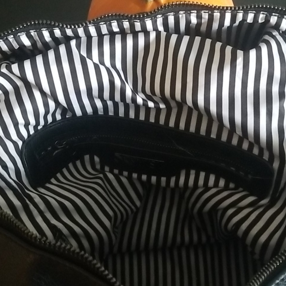 Black backpack - Picture 6 of 8